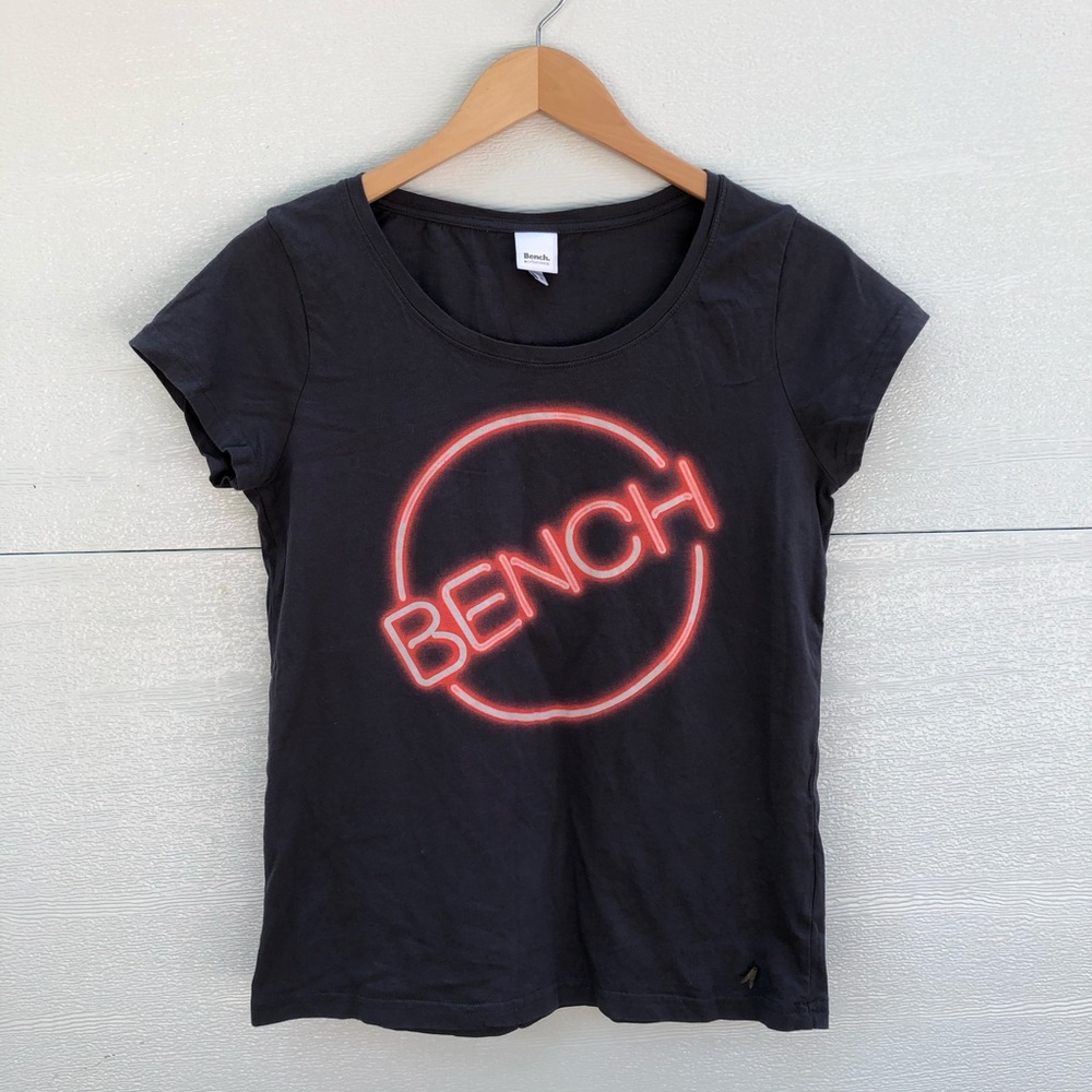 Bench tee